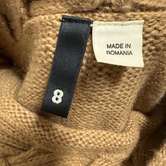 H&M 2 piece suit, skirt and top - Picture 6 of 7